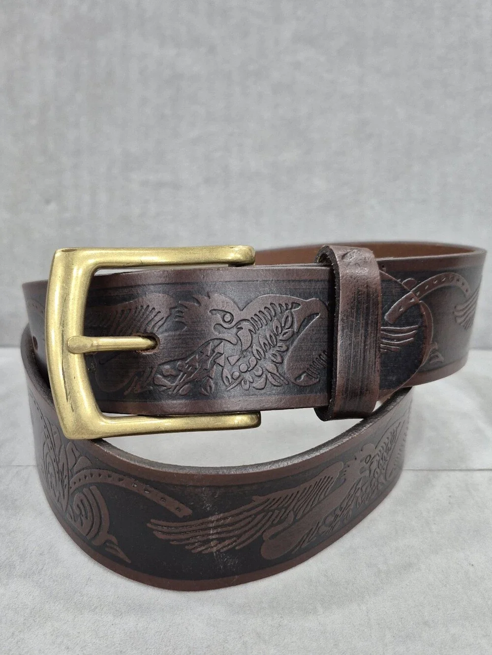 Wrangler Eagle embossed belt men's 34 dark brown leather brushed gold buckle